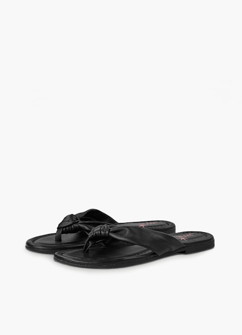 Regular Fit Schuhe Flip-Flops black