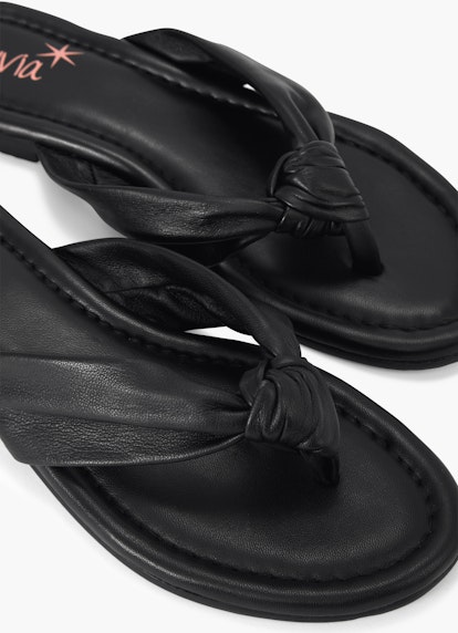 Regular Fit Schuhe Zehensteg - Pantolette black
