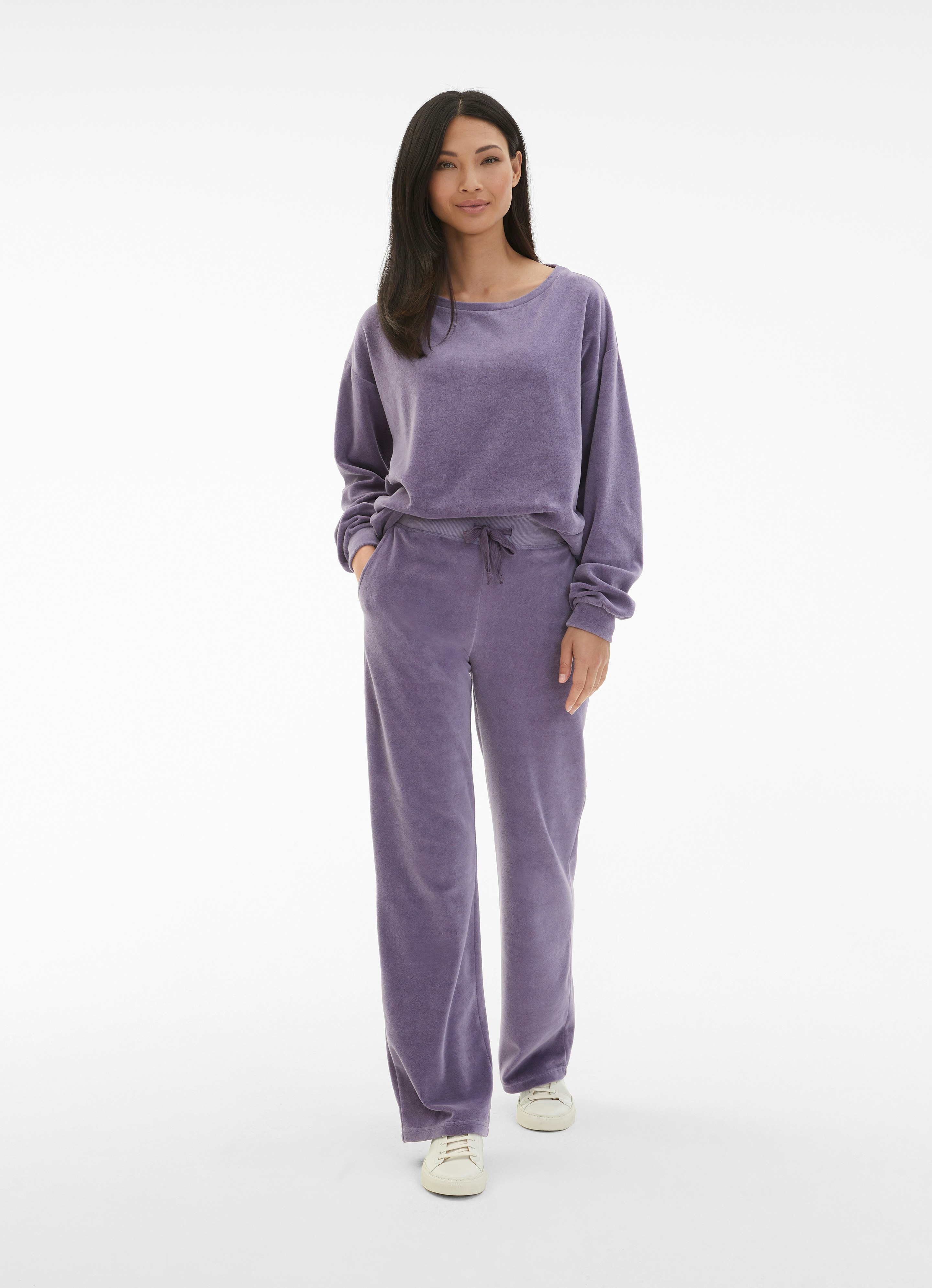 Purple Velvet Sweatpants Agda online | Pants at JUVIA Buy