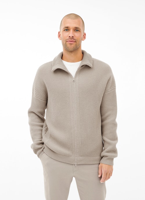 Coupe Casual Fit Maille Cardigan en maille olive grey