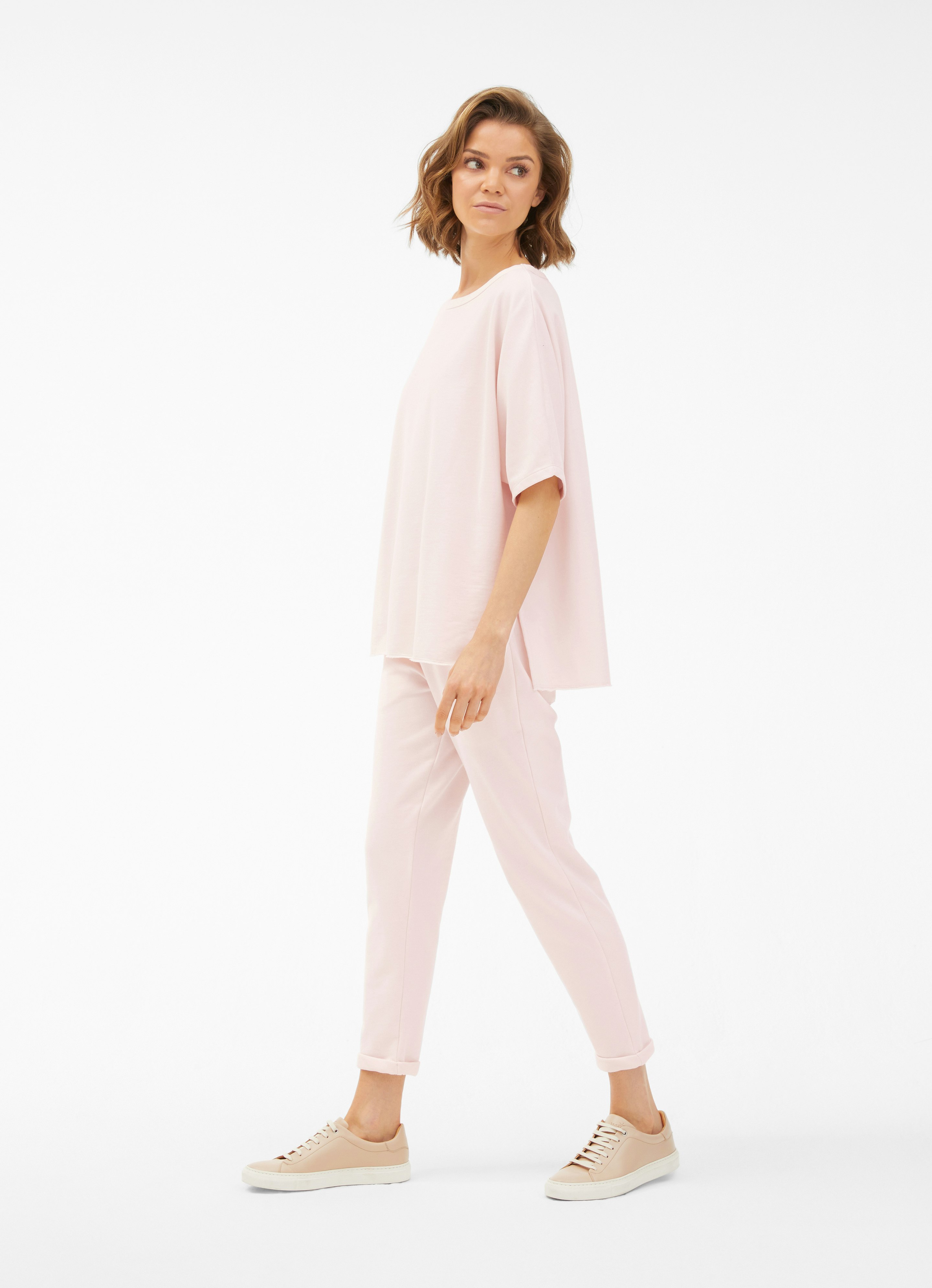 Light Pink Oversized Sweat - Cape Doris | Buy Sweatshirts online at JUVIA
