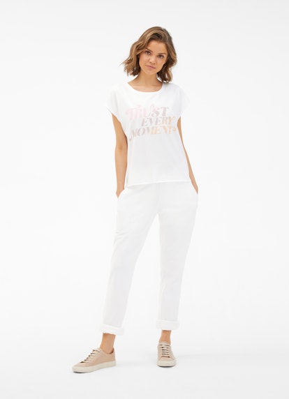 Coupe Boxy Fit T-shirts T-shirt de coupe carrée white-mauve