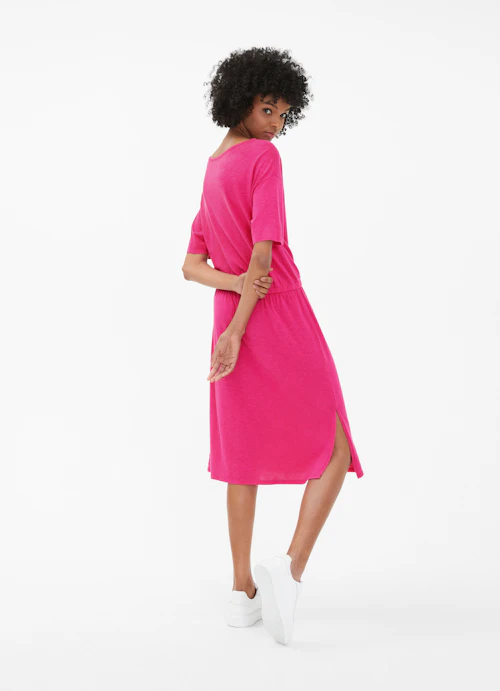 Coupe Regular Fit Robes Robe lipstick