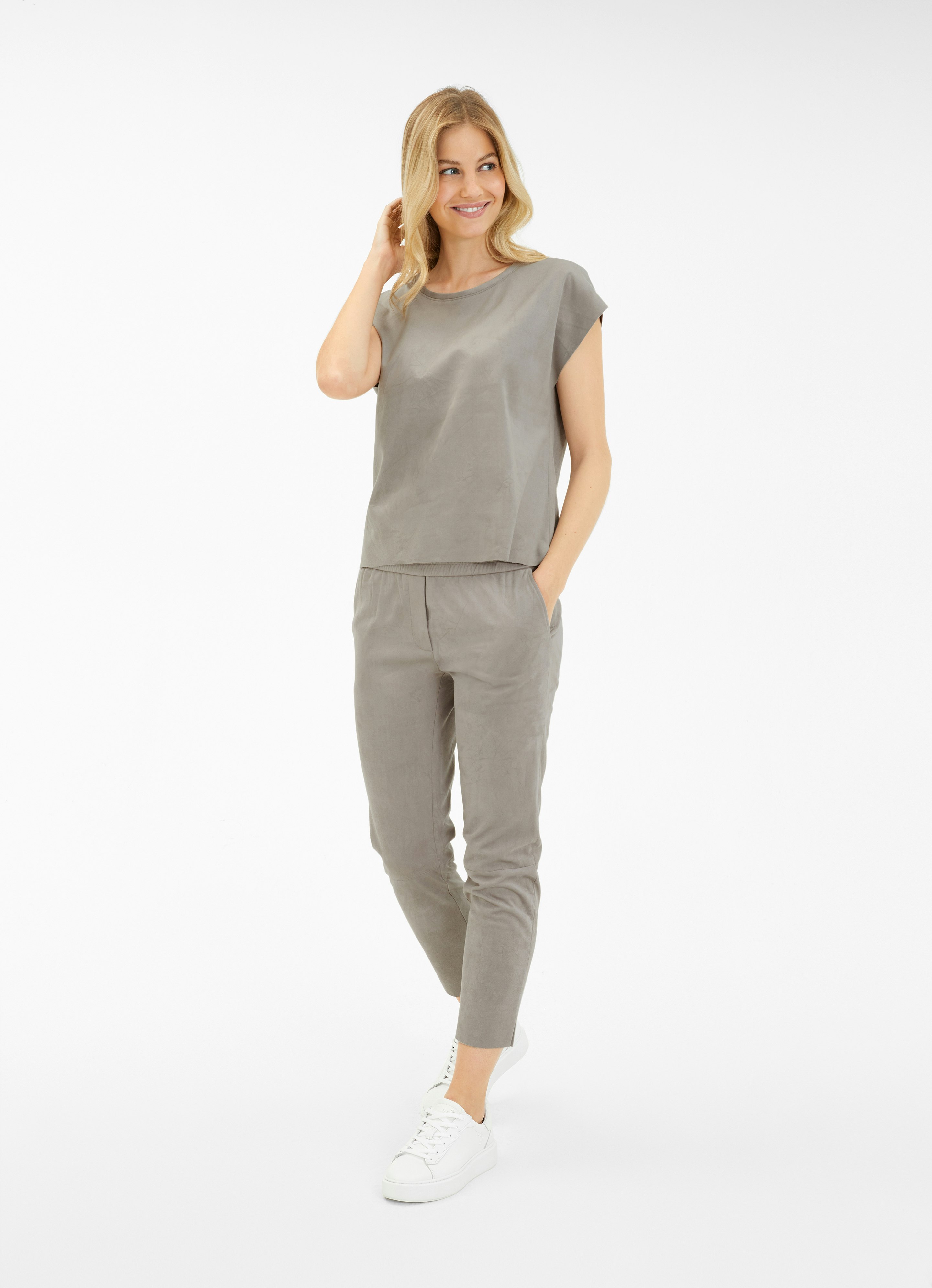 Grey t hotsell shirt combination women