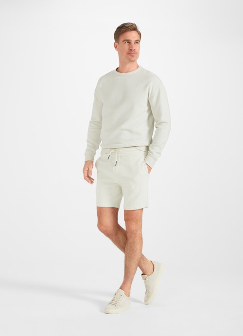 Slim Fit Bermudas Shorts eggshell
