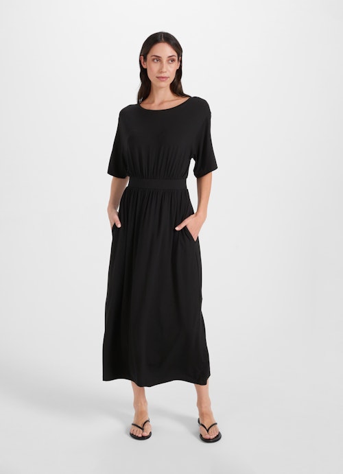 Medium Length Kleider Kleid black