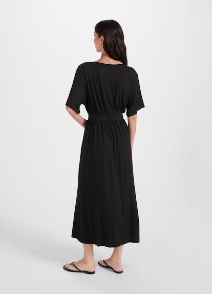 Medium Length Kleider Kleid black