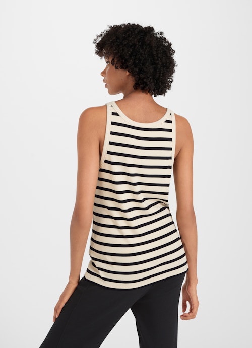 Slim Fit Tops Top black-almond milk