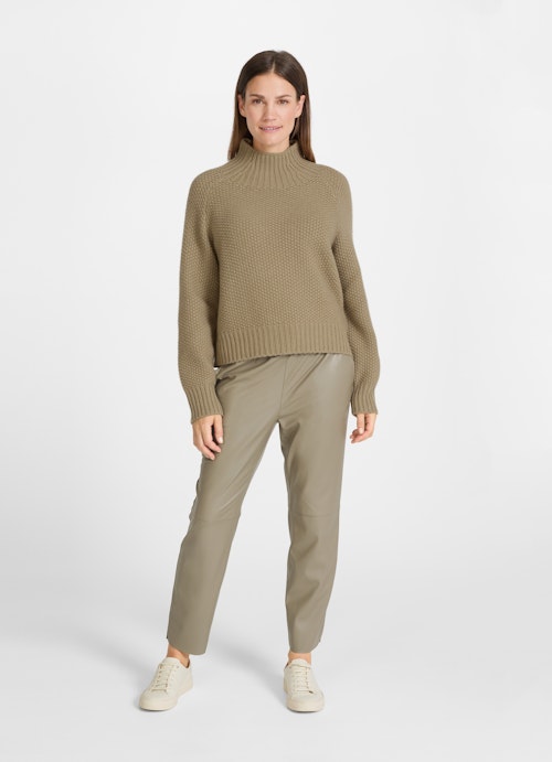 Regular Fit Pants Tech Leather - Trousers olive