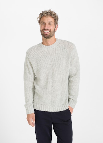 Coupe Casual Fit Maille Pull en tricot stone grey mel.