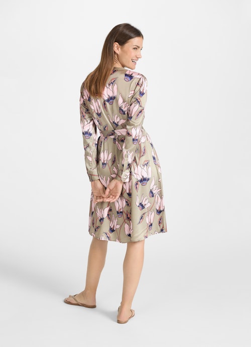 Regular Fit Kleider Seiden-Satin - Kleid olive