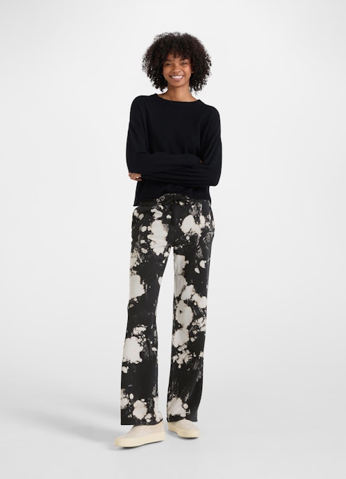 Wide Leg Hosen Wide Leg Fit -  Batik Sweatpants black-almond milk