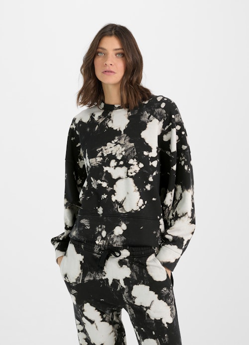 Loose Fit Sweatshirts Batik Sweater black-almond milk