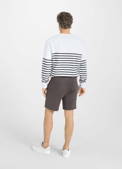 Coupe Slim Fit Short Short en éponge charcoal