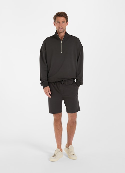 Regular Fit Shorts Shorts charcoal