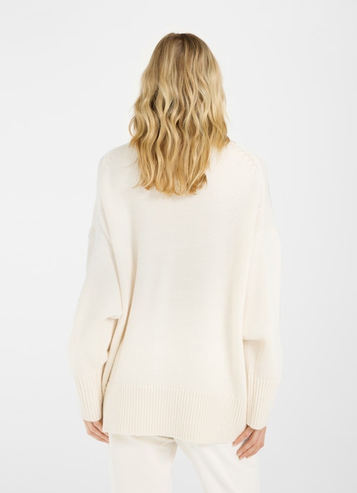 Casual Fit Knitwear Cashmere turtleneck sweater eggshell