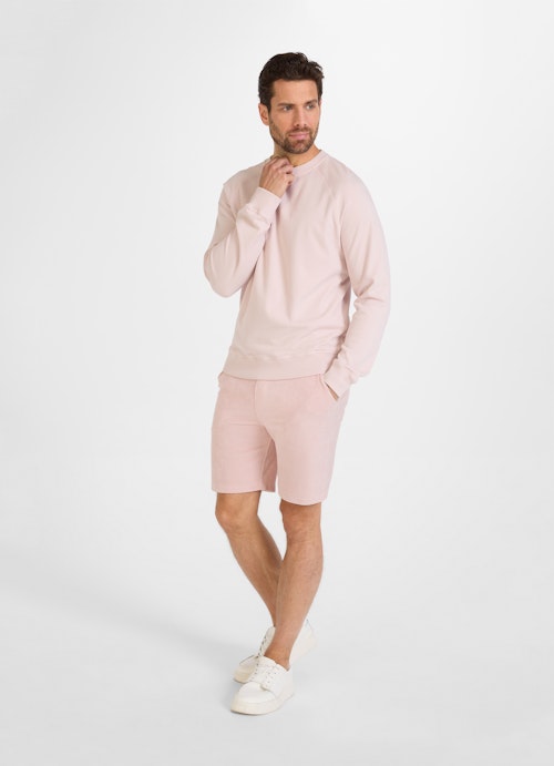 Coupe Slim Fit Short short en tissu éponge pale rose