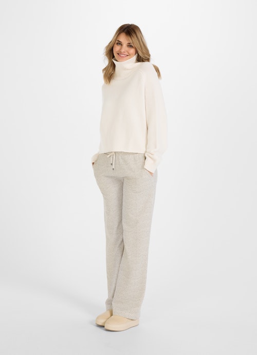 Coupe oversize Maille Pull à col roulé en cachemire mélangé eggshell