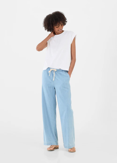Casual Fit Pants Denim - Wide Leg Fit - Pants light washed