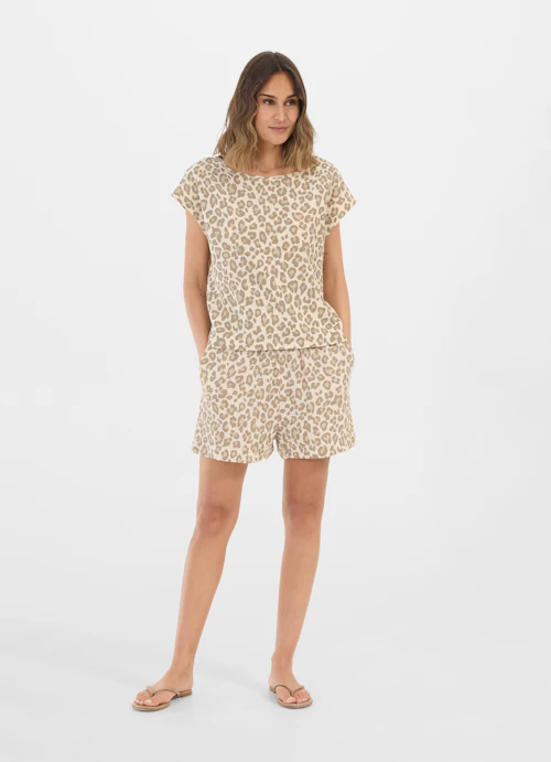 Coupe Regular Fit Short Shorts en mousseline light sand