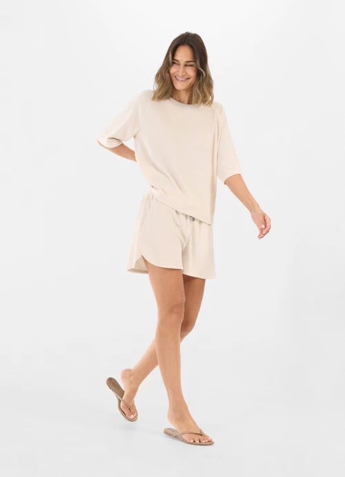 Courte longueur Short Short en tissu éponge light sand
