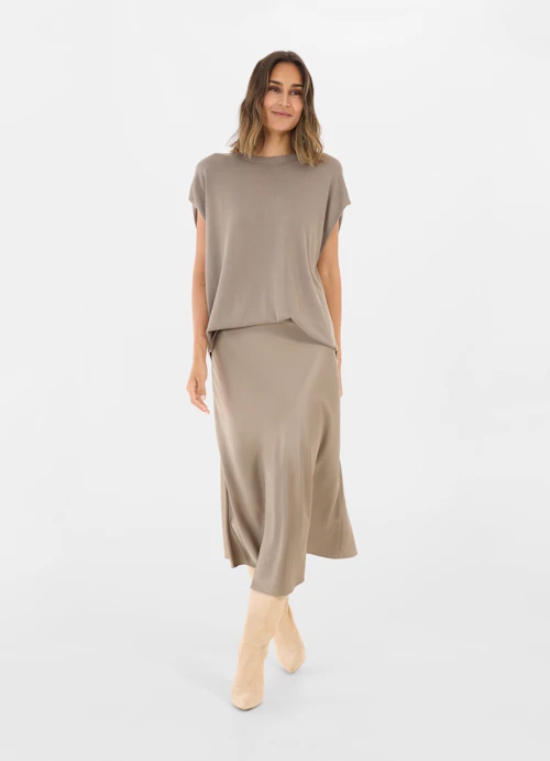 Longueur moyenne Jupes Jupe en satin fungi