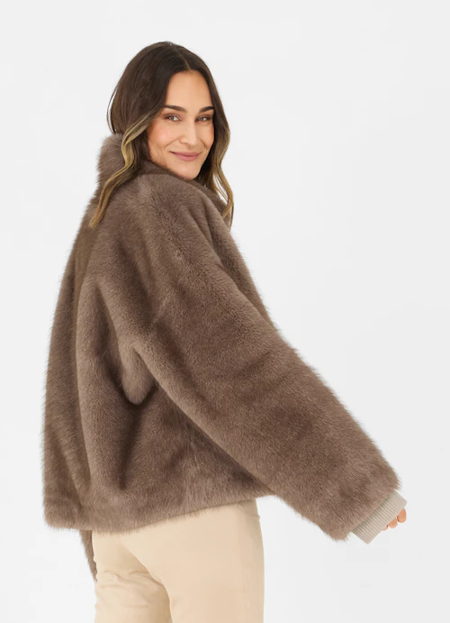 Oversized Fit Jackets Faux fur jacket seal